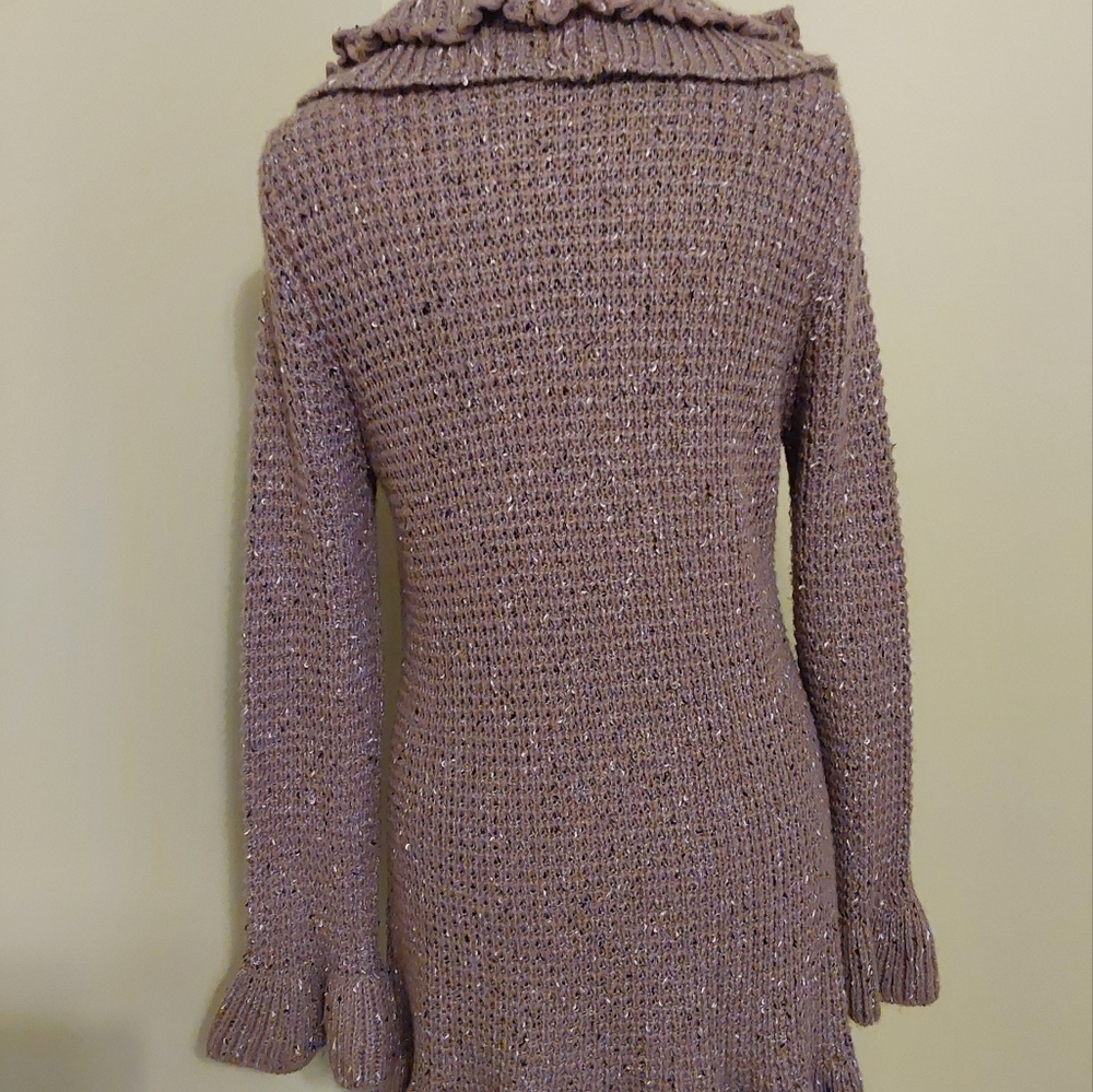 Sioni Ruffled Collared Sweater - Picture 4 of 4
